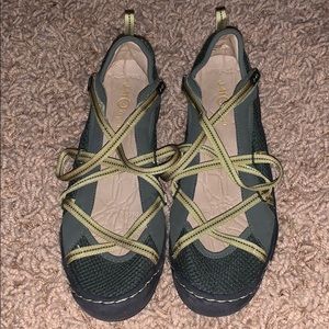 J41 slide on sandals